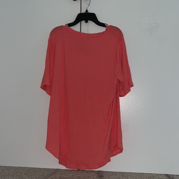 Pink pinko tee - Picture 2 of 2
